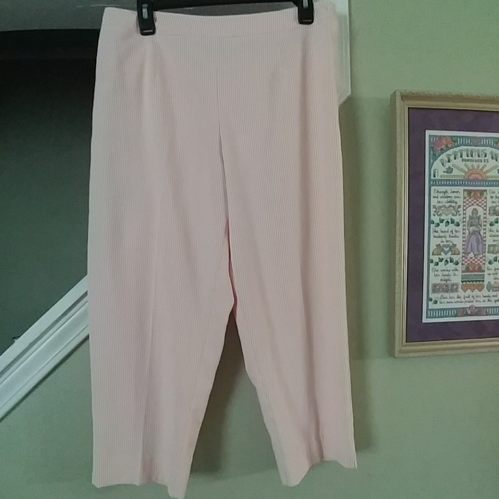 EP PRO Golf Pastel Orange Seersucker Pinstripe Lightweight Capris Pants 12